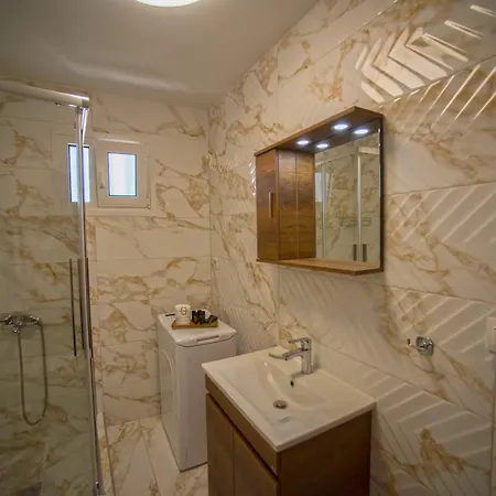 Apartment Q Private Parking Volos