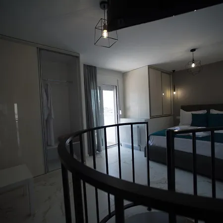 Q Private Parking Apartment Volos