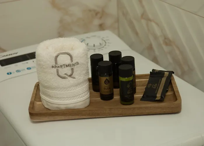 Q Private Parking アパート *